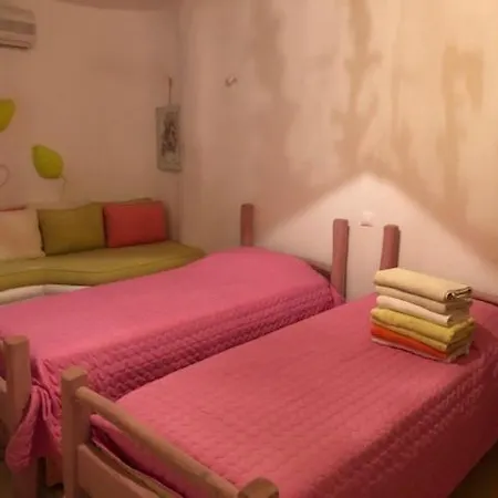 Дом отдыха Pithos House